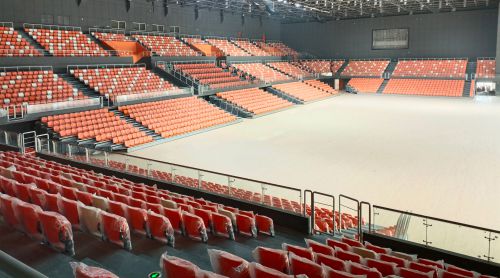 場館座椅的“骨骼”之謎：吹塑 vs 注塑，為何征途座椅選擇氣輔注塑？?