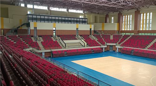 專業(yè)看臺座椅如何制造？四大核心步驟揭秘